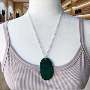 Elegant Green Pendant Necklace